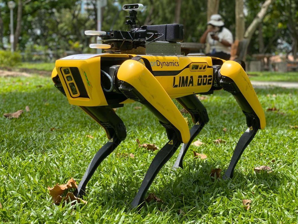 lima 002 robot dog