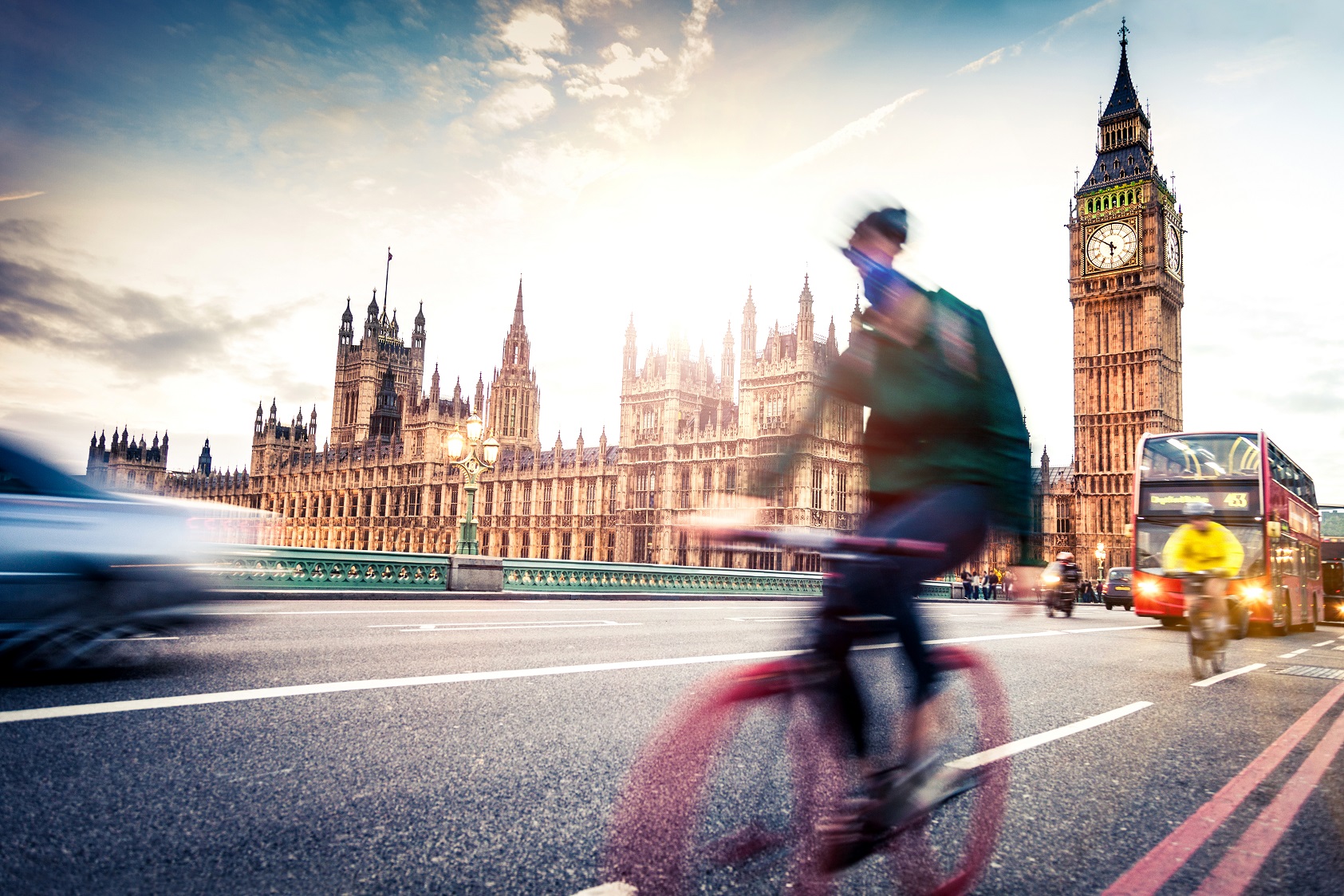 Commuter back home on Westminster Bridge Kapsch TrafficCom