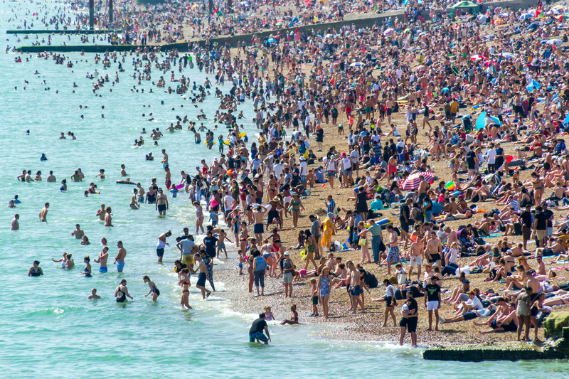 Crowded beach dreamstime_s_155064626 (1)