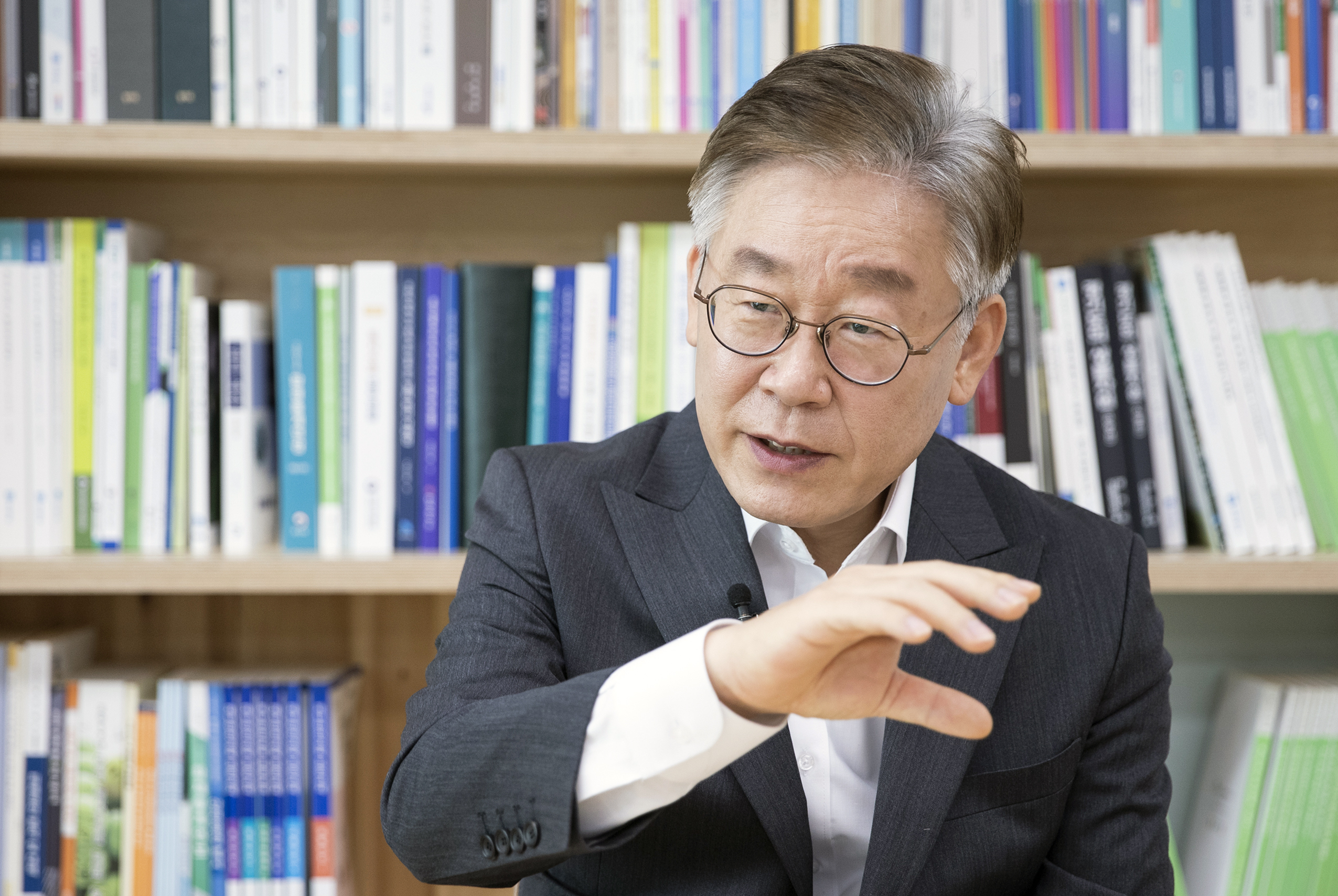 Mr. LEE Jae-myung, Gyeonggi Province Governer (1)